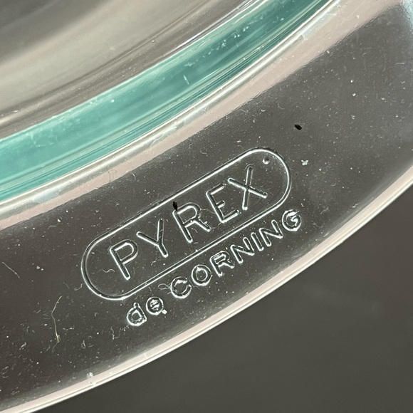 Pyrex france Clear Glass Dish with Lid - Picture 4 of 7
